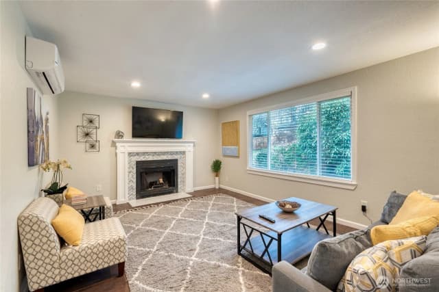 Property photo for 14213 Admiralty Way, Lynnwood photo 5