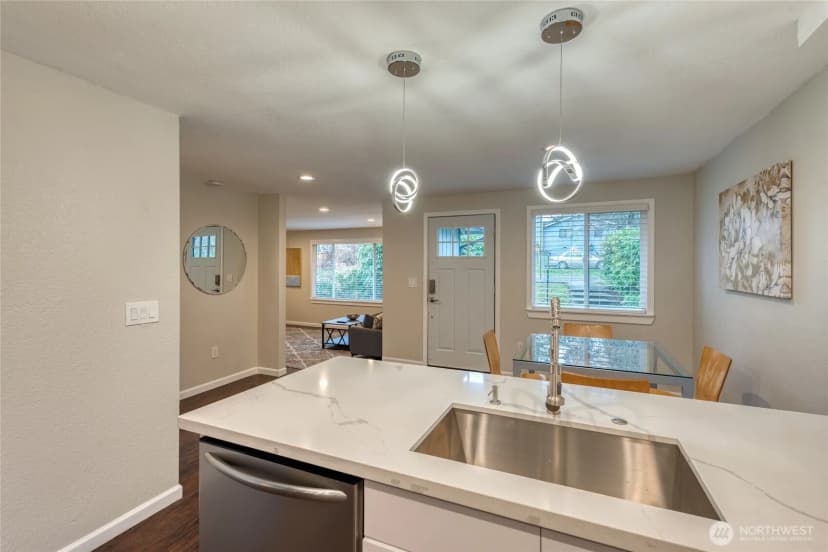 Property photo for 14213 Admiralty Way, Lynnwood photo 13