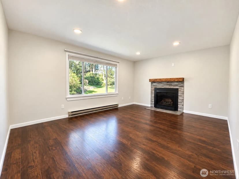 Property photo for 14213 Admiralty Way, Lynnwood photo 21