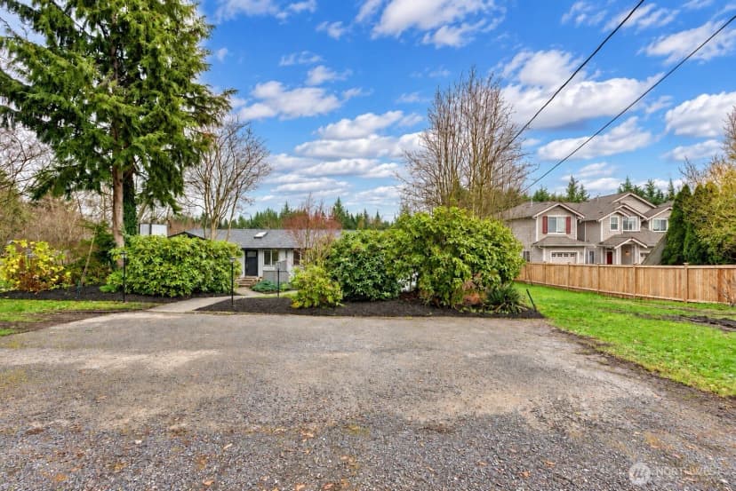 Property photo for 14213 Admiralty Way, Lynnwood photo 3