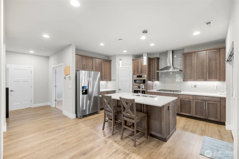 Property photo for 18314 17th Avenue W, Lynnwood photo 13