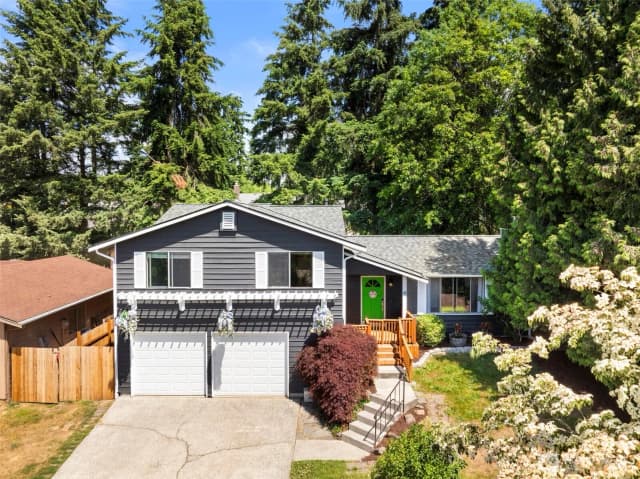 Property photo for 13236 Ne 129th Place, Kirkland photo 2