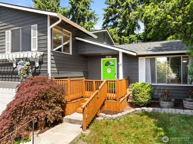 Property photo for 13236 Ne 129th Place, Kirkland photo 3
