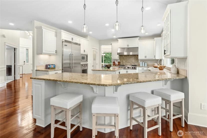 Property photo for 9106 Ne 32nd Street, Yarrow Point photo 13
