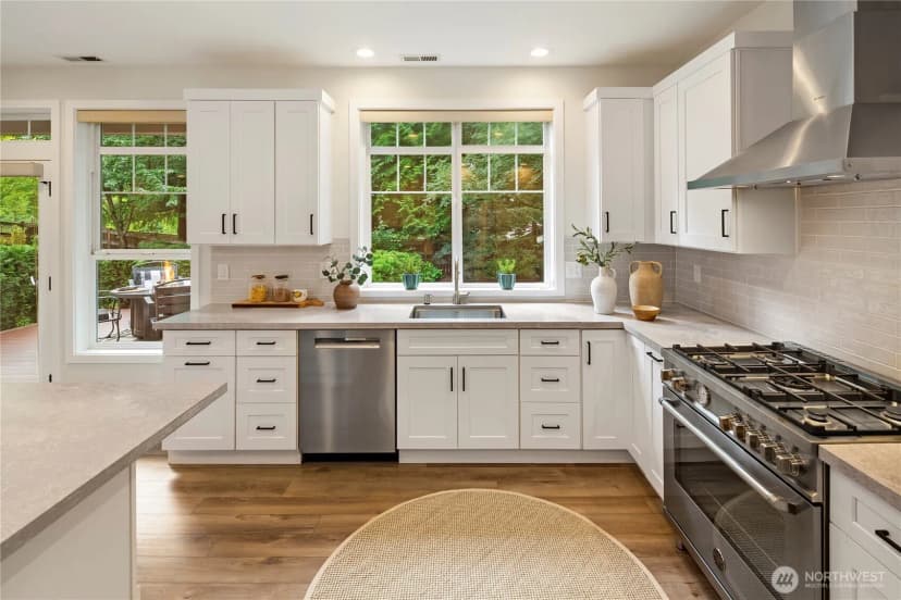 Property photo for 2609 E Beaver Lake Drive Se, Sammamish photo 14