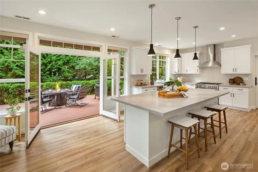 Property photo for 2609 E Beaver Lake Drive Se, Sammamish photo 10