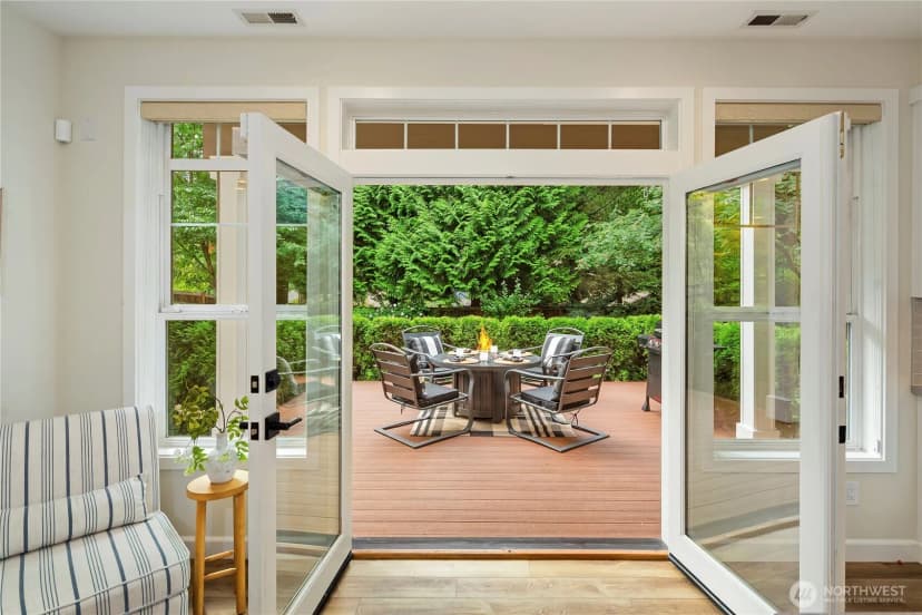 Property photo for 2609 E Beaver Lake Drive Se, Sammamish photo 11