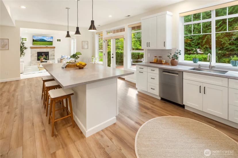 Property photo for 2609 E Beaver Lake Drive Se, Sammamish photo 15
