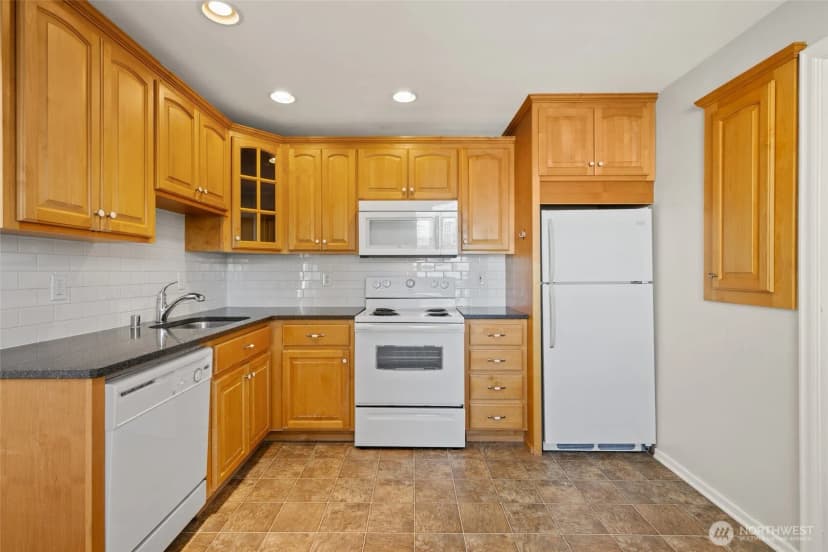 Property photo for 421 N Yakima Avenue #4, Tacoma photo 6