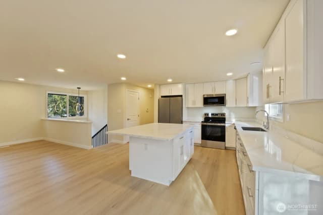 Property photo for 14522 Ne 5th Street, Bellevue photo 4