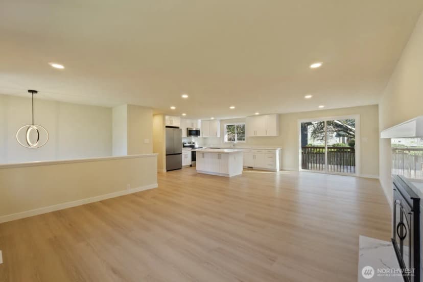 Property photo for 14522 Ne 5th Street, Bellevue photo 6