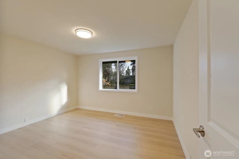 Property photo for 14522 Ne 5th Street, Bellevue photo 16