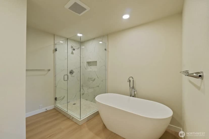 Property photo for 14522 Ne 5th Street, Bellevue photo 10