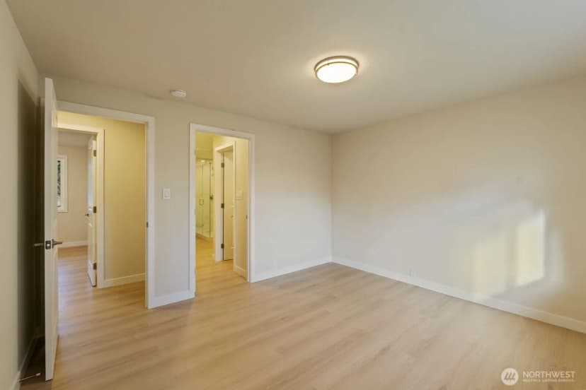 Property photo for 14522 Ne 5th Street, Bellevue photo 12
