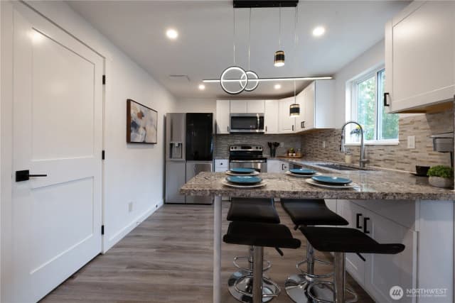 Property photo for 12756 Evanston Avenue N, Seattle photo 4