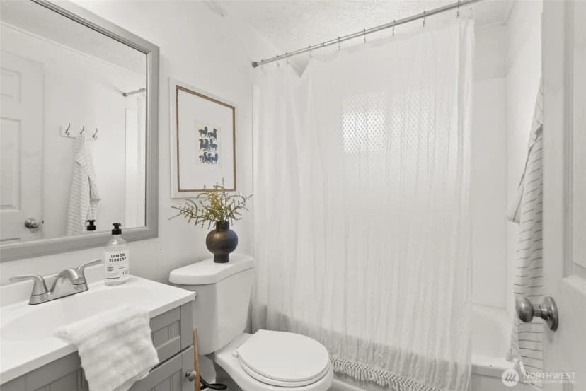 Property photo for 10224 Lila Lane Sw, Lakewood photo 17