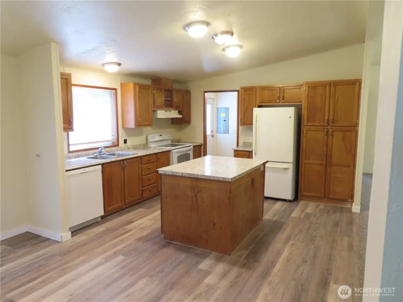 Property photo for 17110 119th Place Ne, Arlington photo 7