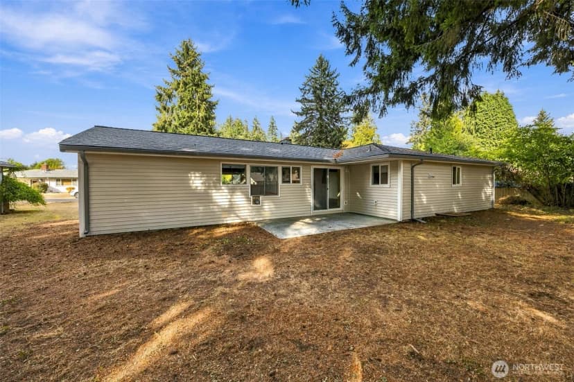 Property photo for 5017 19th Avenue Se, Lacey photo 18