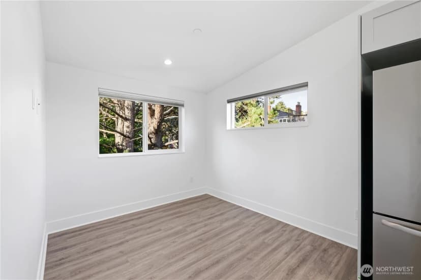 Property photo for 2536 31st Avenue W, Seattle photo 34