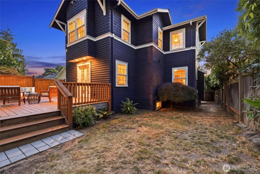 Property photo for 2536 31st Avenue W, Seattle photo 28