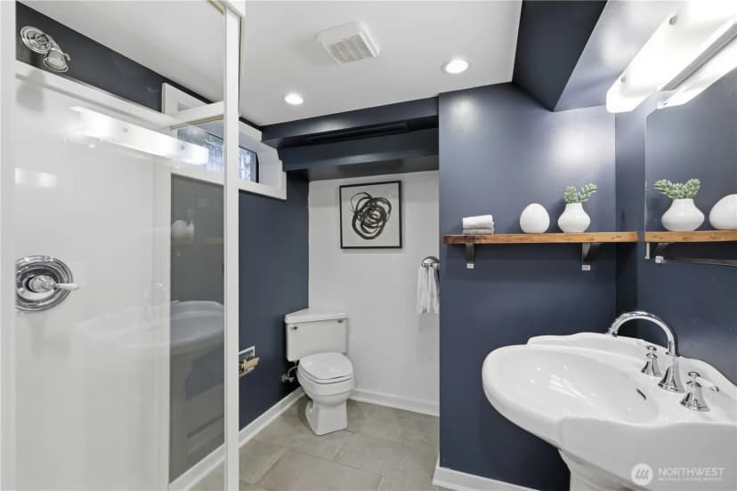 Property photo for 2536 31st Avenue W, Seattle photo 26
