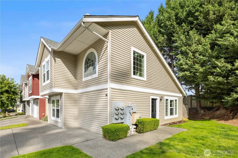 Property photo for 10511 140th Street Ct E #35, Puyallup photo 2