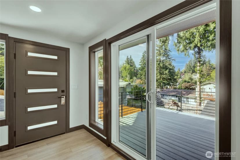 Property photo for 16006 Se 10th Street, Bellevue photo 5