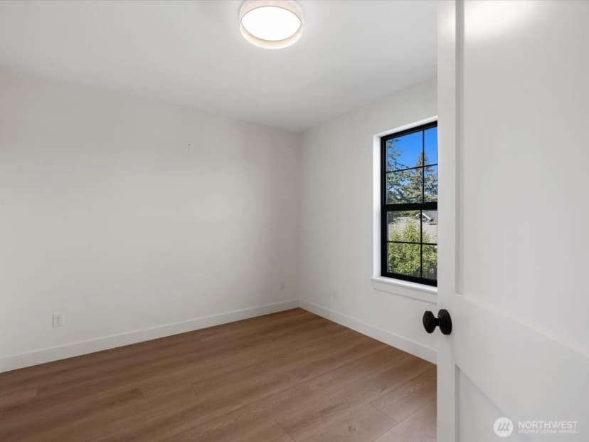 Property photo for 2815 25th Street #c, Everett photo 16