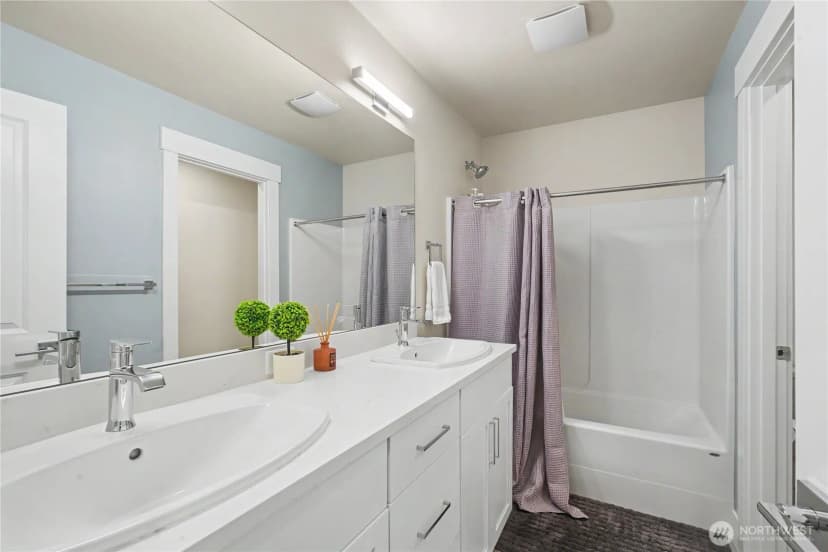 Property photo for 1427 114th Avenue E, Edgewood photo 29