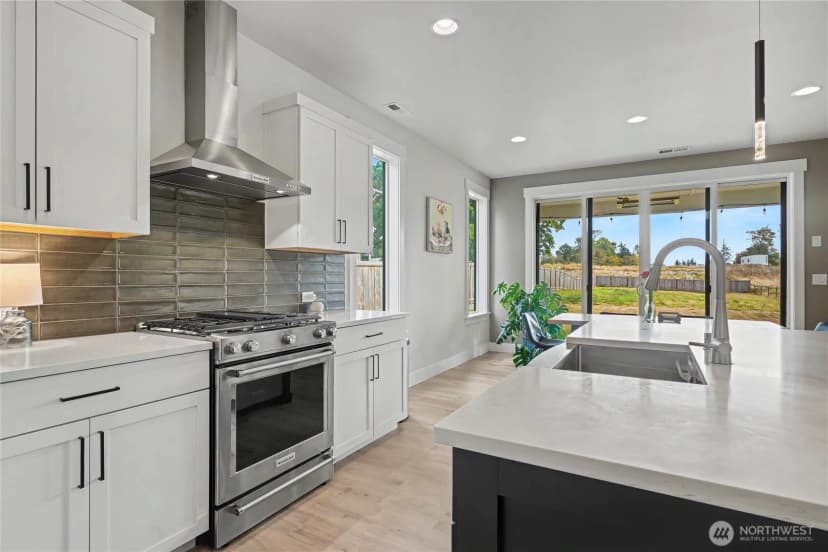 Property photo for 1427 114th Avenue E, Edgewood photo 8