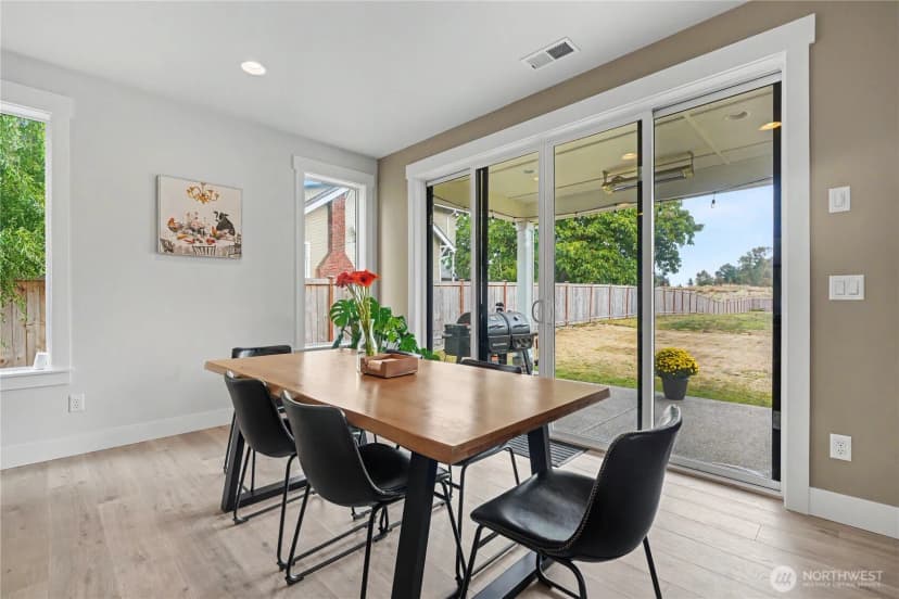 Property photo for 1427 114th Avenue E, Edgewood photo 9