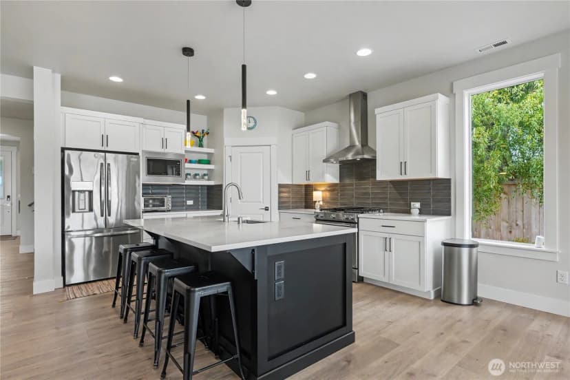 Property photo for 1427 114th Avenue E, Edgewood photo 6