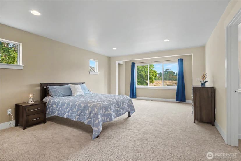 Property photo for 1427 114th Avenue E, Edgewood photo 17