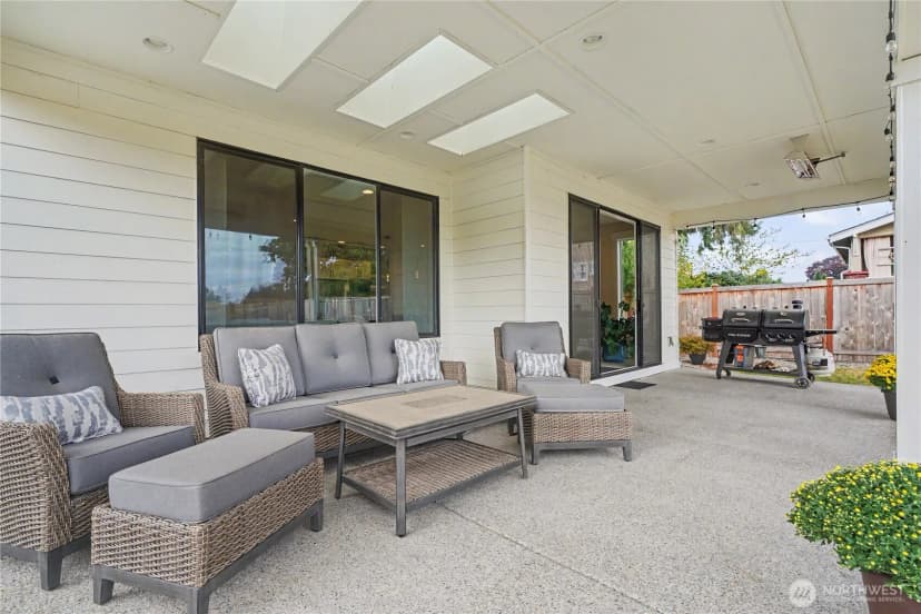 Property photo for 1427 114th Avenue E, Edgewood photo 32