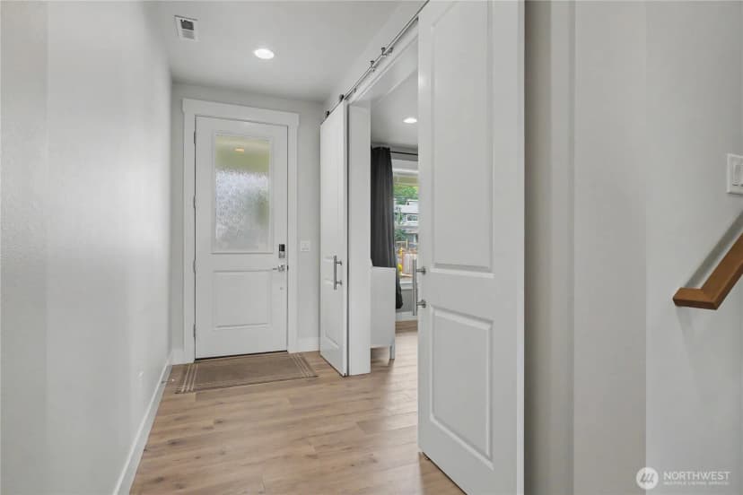 Property photo for 1427 114th Avenue E, Edgewood photo 3