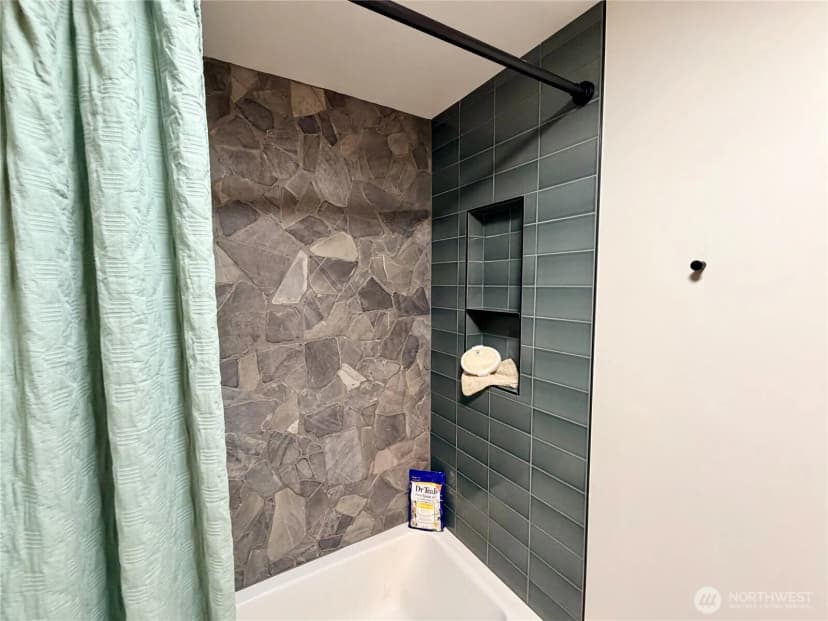 Property photo for 26132 134th Avenue Se, Kent photo 27