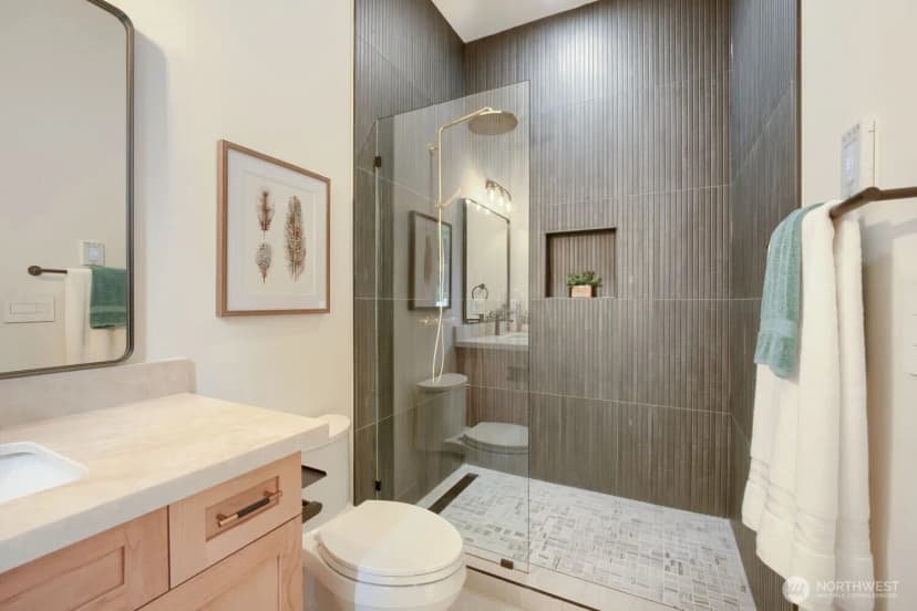 Property photo for 1265 165th Avenue Se, Bellevue photo 14