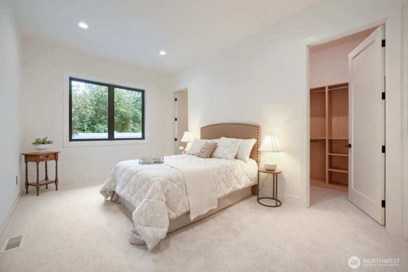 Property photo for 1265 165th Avenue Se, Bellevue photo 13