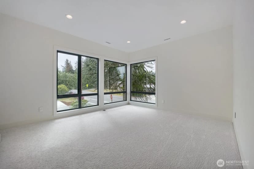 Property photo for 1265 165th Avenue Se, Bellevue photo 24