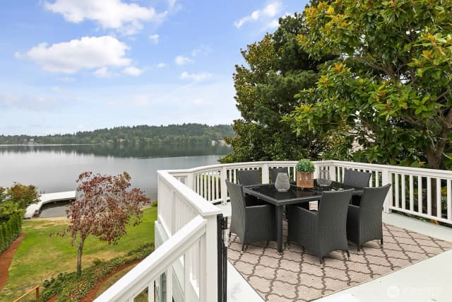 Property photo for 3402 W Lake Sammamish Parkway Ne, Redmond photo 5