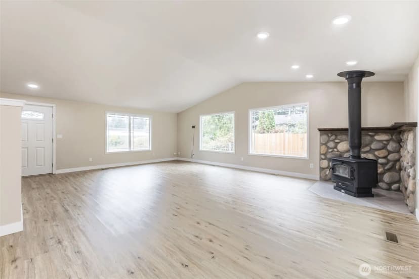 Property photo for 8423 191st Street E, Puyallup photo 5