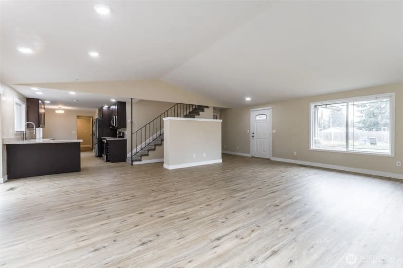 Property photo for 8423 191st Street E, Puyallup photo 4