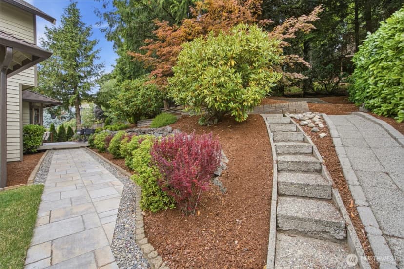 Property photo for 15430 Se 67th Pl, Bellevue photo 37