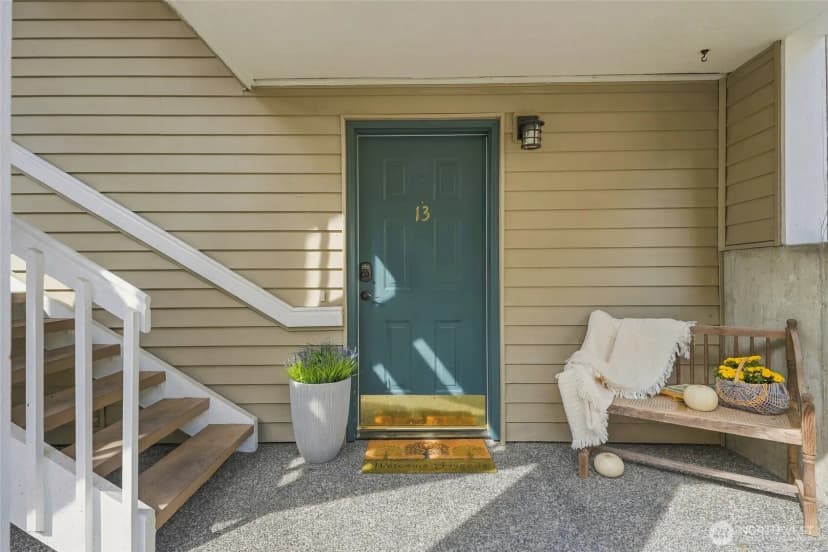 Property photo for 1410 W Casino Road #b13, Everett photo 2