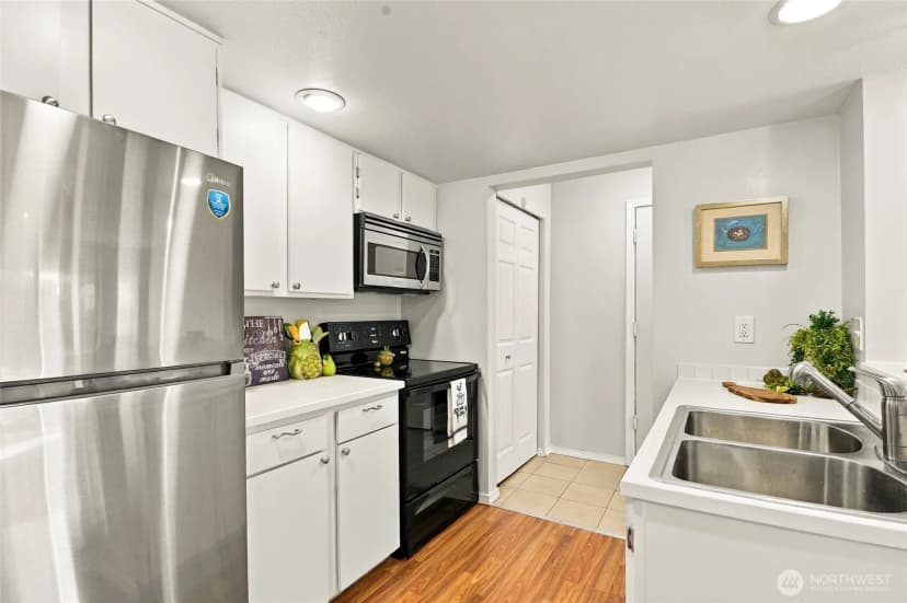 Property photo for 1410 W Casino Road #b13, Everett photo 9