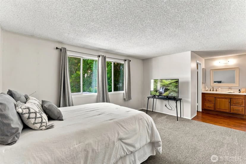 Property photo for 8638 Onyx Drive Sw #e, Lakewood photo 12