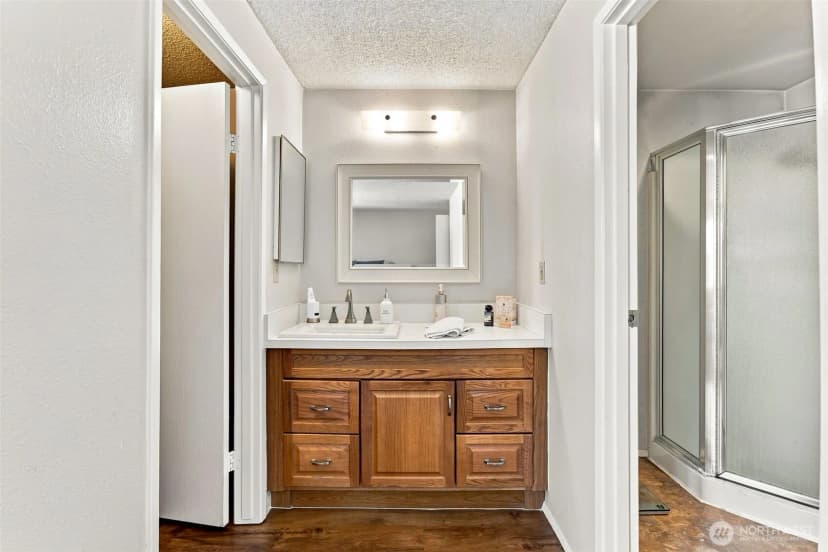 Property photo for 8638 Onyx Drive Sw #e, Lakewood photo 13
