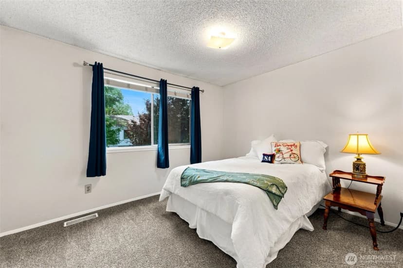 Property photo for 8638 Onyx Drive Sw #e, Lakewood photo 15