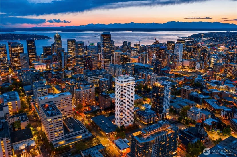Property photo for 1301 Spring Street #ph32, Seattle photo 38