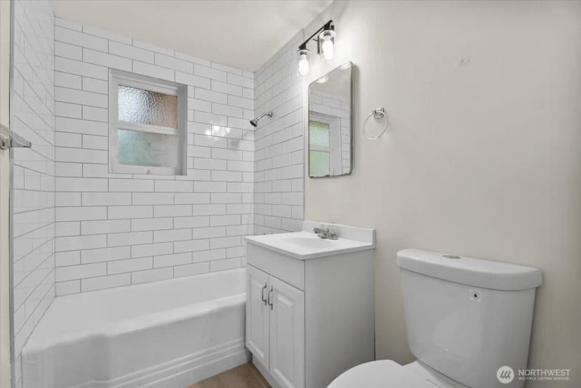 Property photo for 13525 Wallingford Avenue N, Seattle photo 18